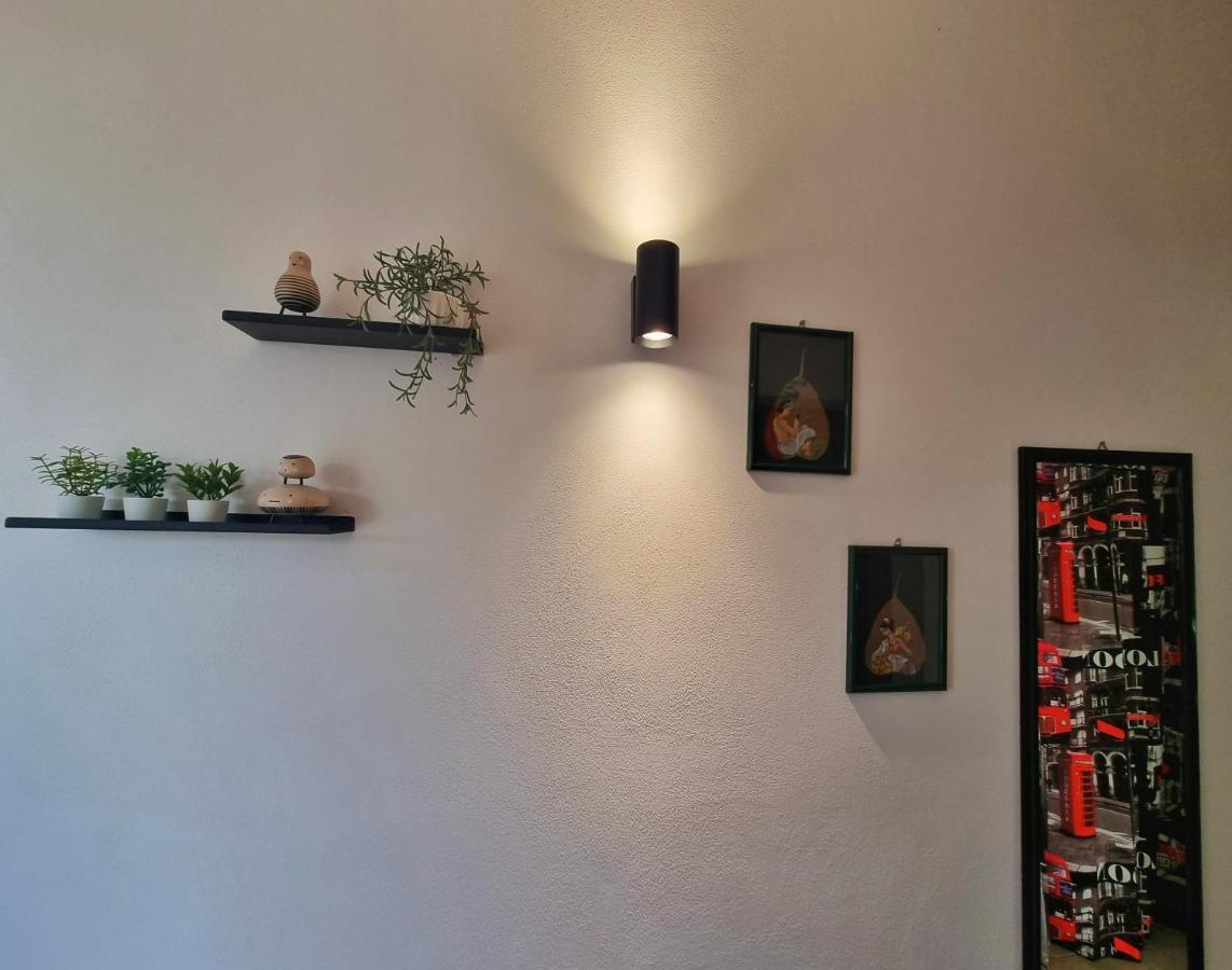 Al Vecchio Carrubo - Lovely 2-Rooms House & Patio Marsala Luaran gambar